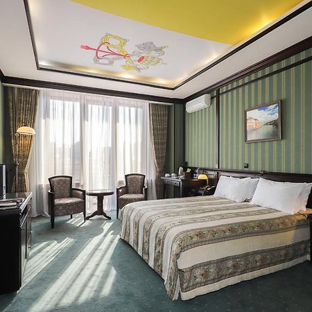 Attache Hotel Κίεβο Εξωτερικό φωτογραφία