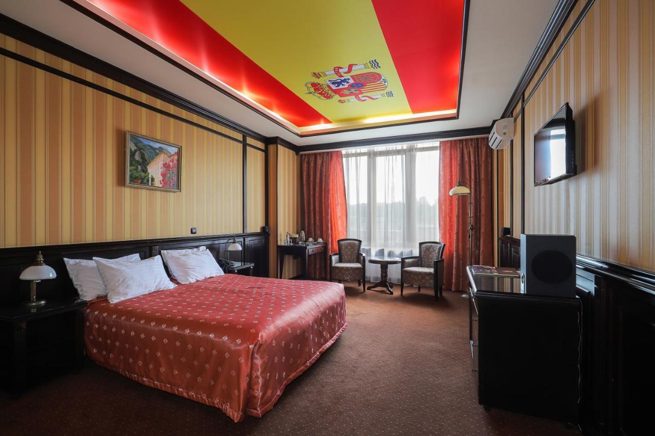 Attache Hotel Κίεβο Εξωτερικό φωτογραφία